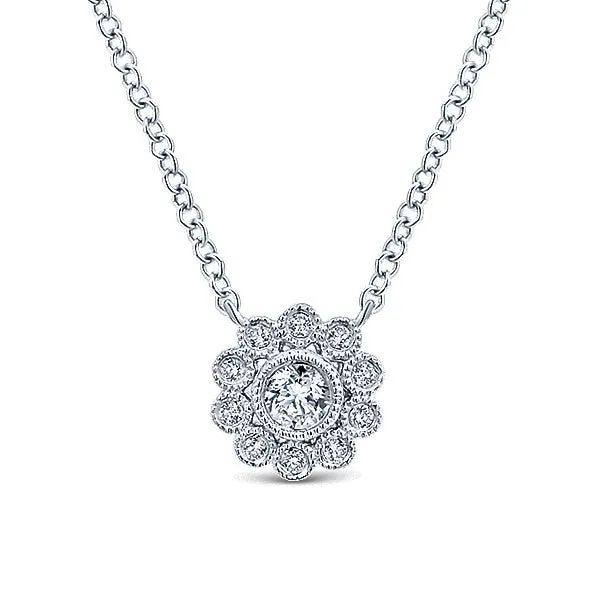 14k White Gold Floral Fashion Necklace