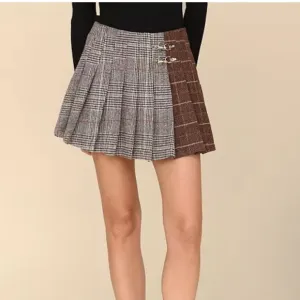 AVEN LES FILLES Plaid Pleated Skirt Size Medium Brown Gray