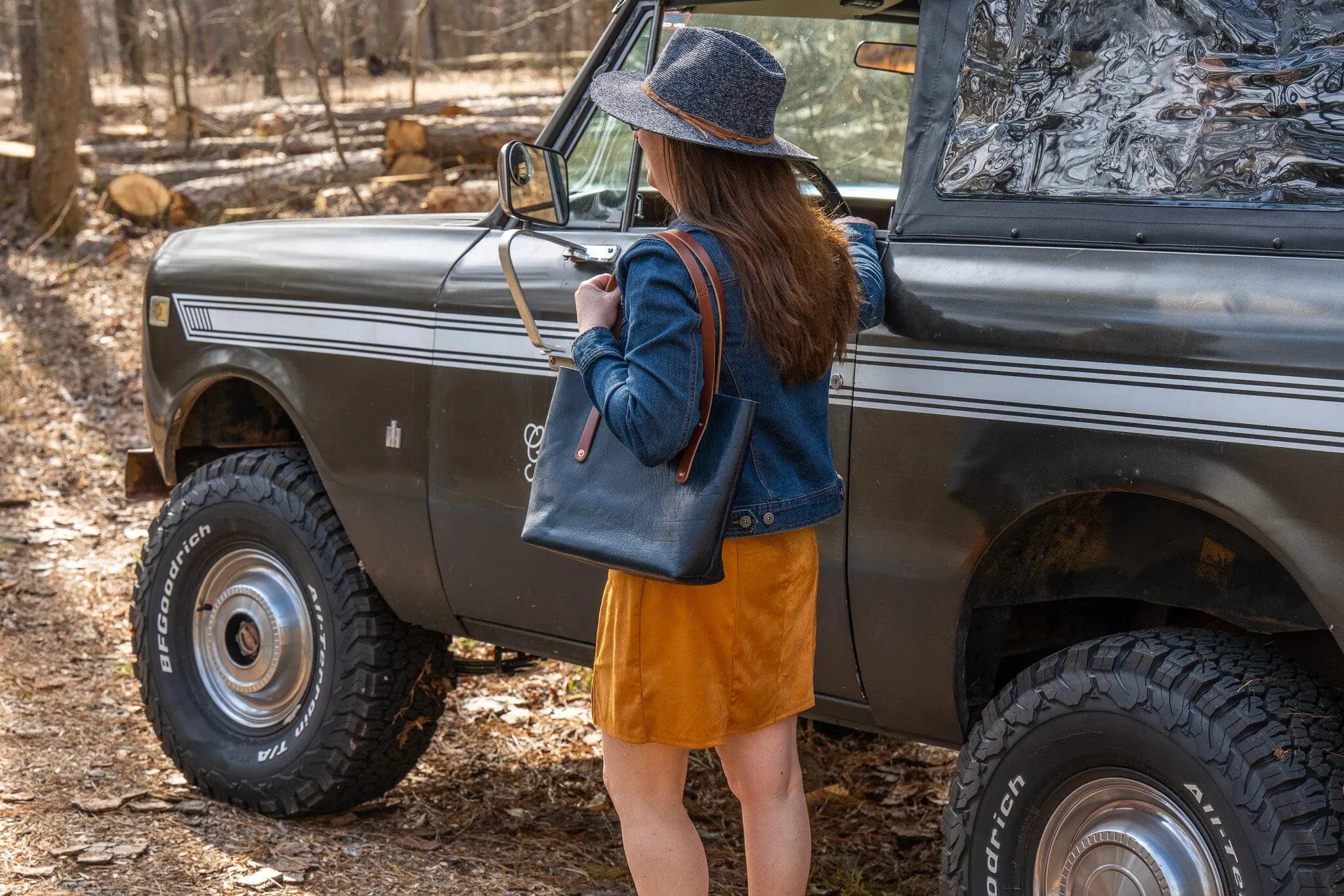AVERY LEATHER TOTE BAG - SMALL - INDIGO BISON