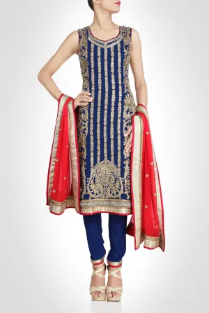 Blue suit in pure crepe