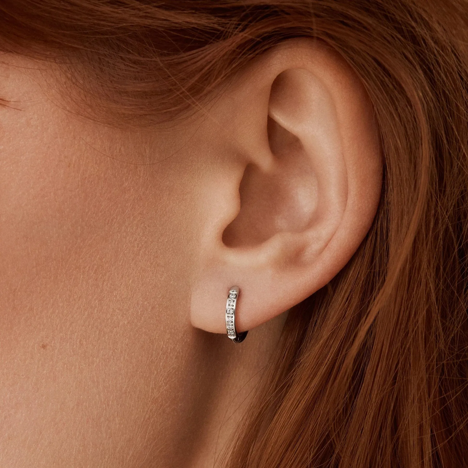 Boucles d'oreilles huggies stacks chic en acier