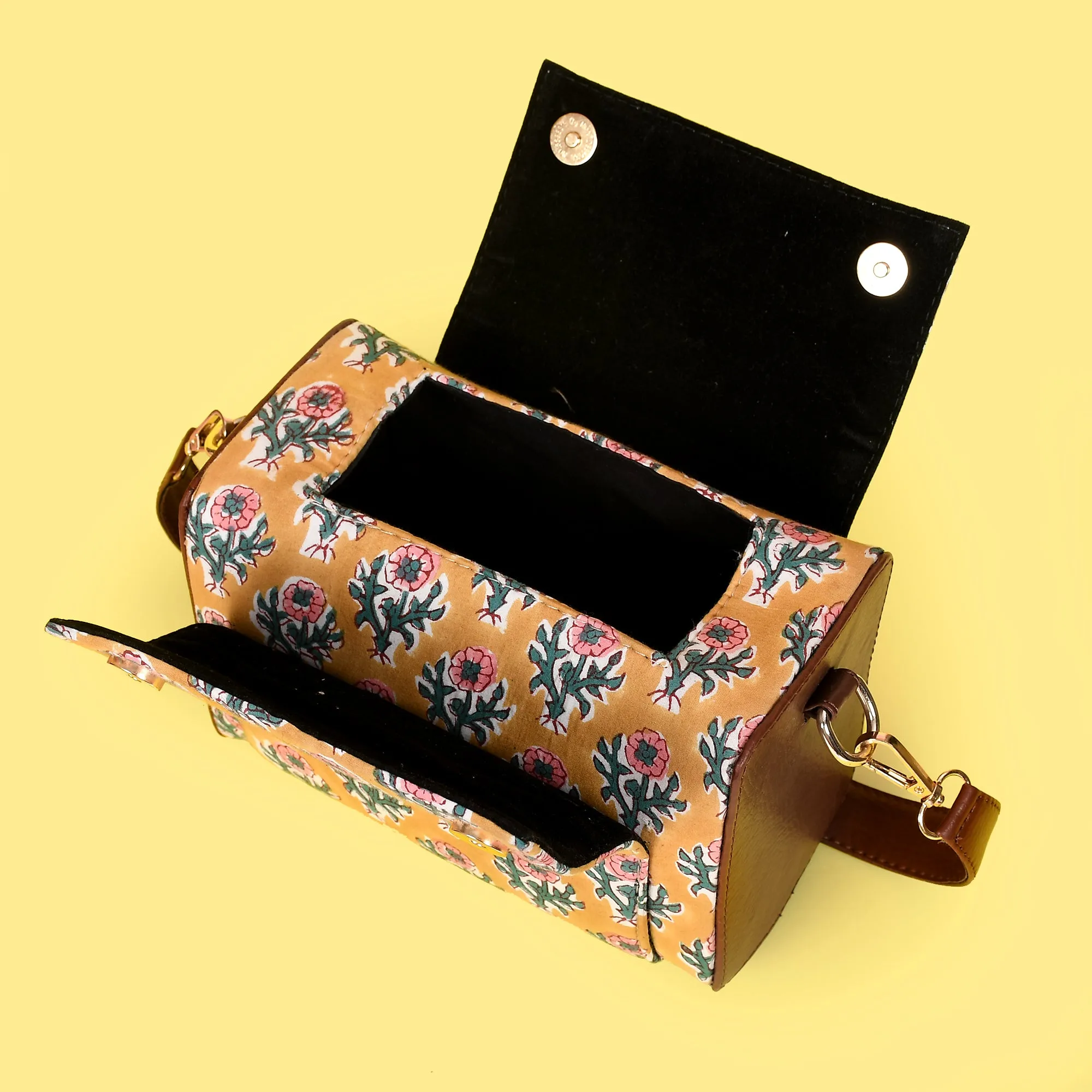 BURLY WOOD HANDBLOCK PRINTED BAG