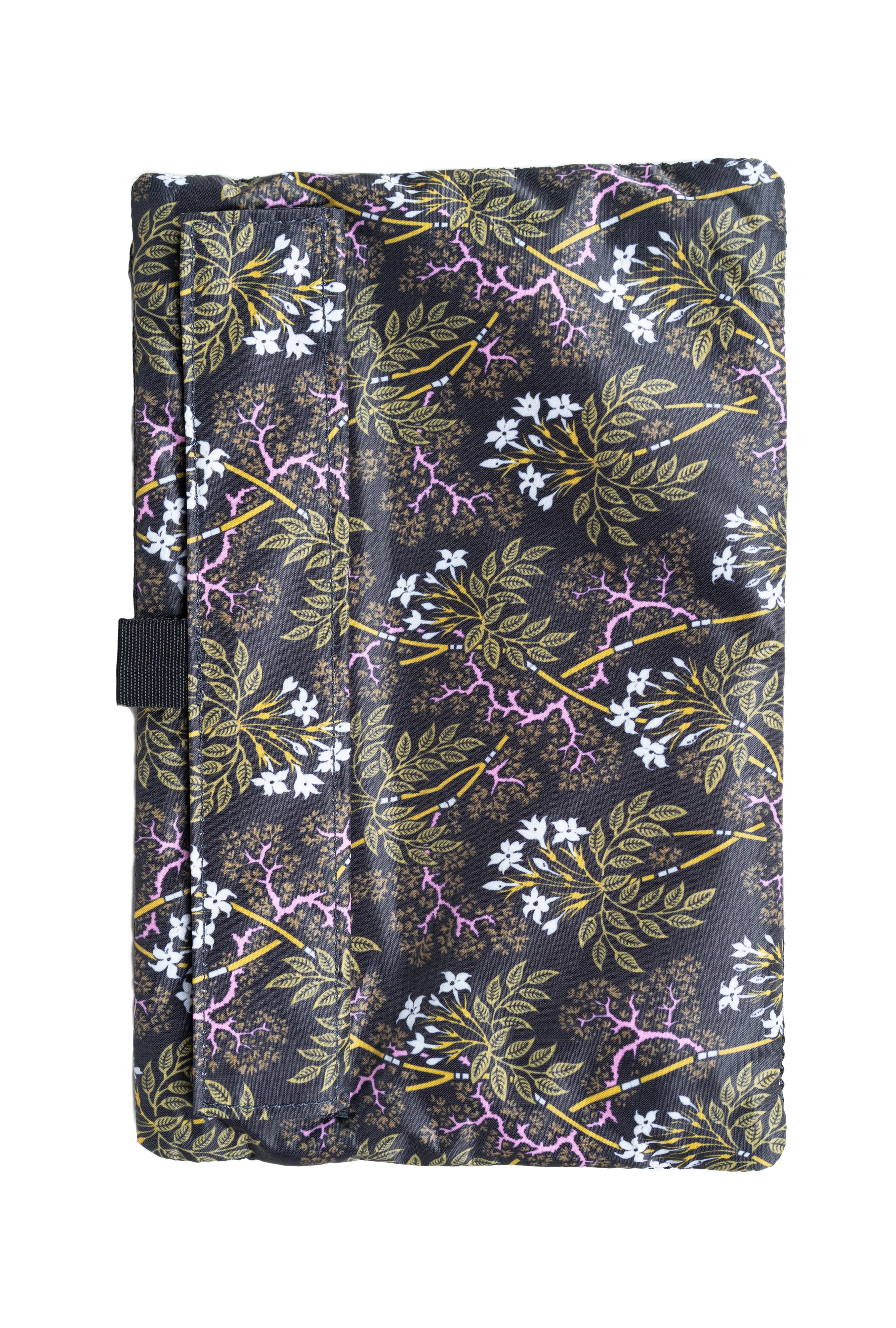 CabinZero ADV Dry 30L V&A Backpack (Night Floral)