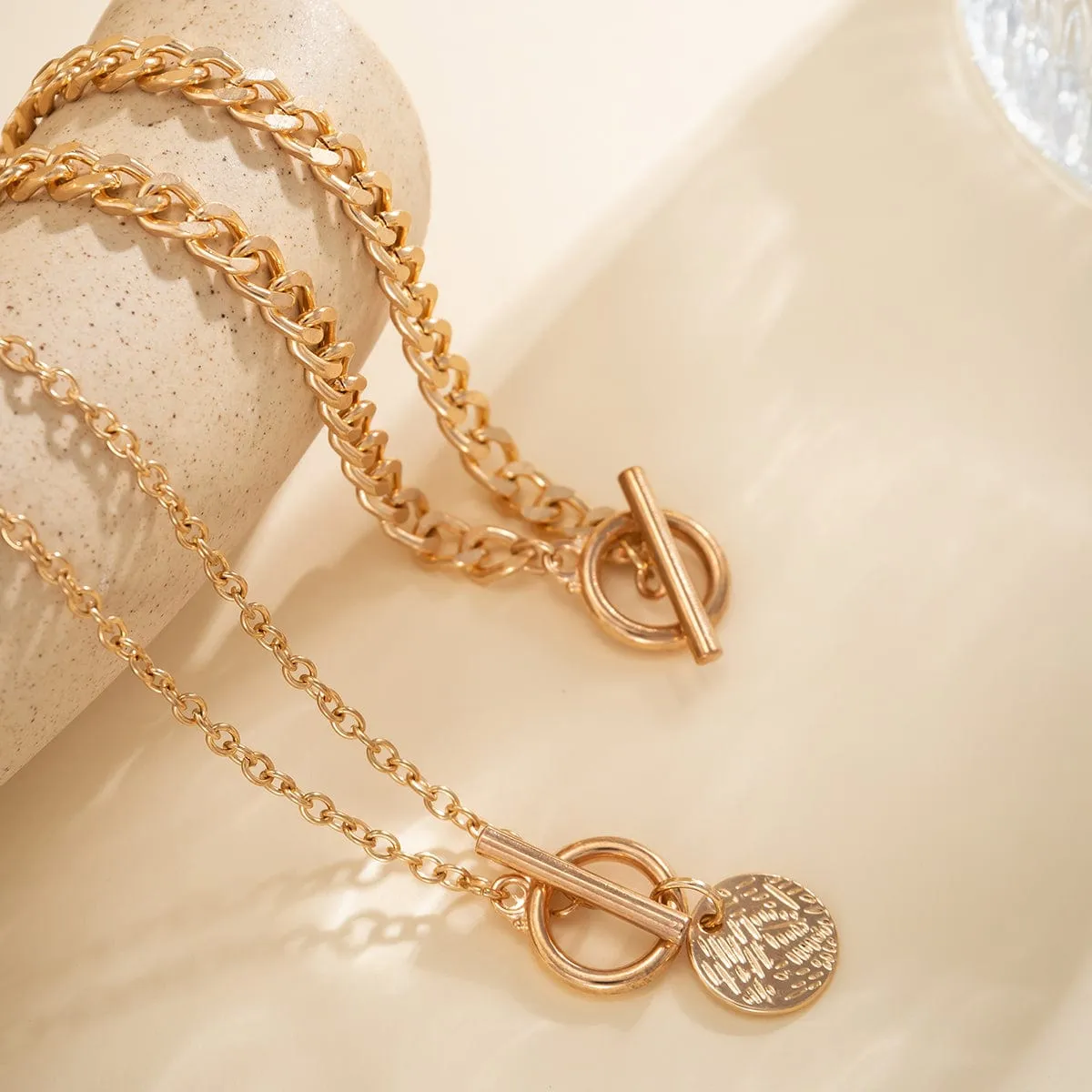 Chic Layered Toggle Clasp Round Disk Pendant Chain Necklace Set