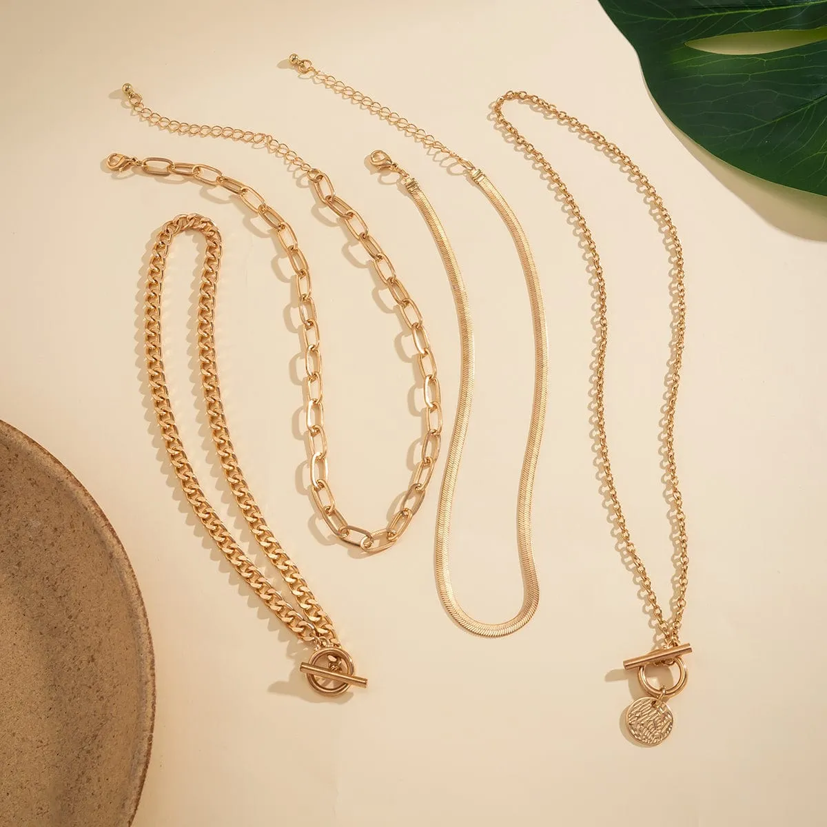 Chic Layered Toggle Clasp Round Disk Pendant Chain Necklace Set