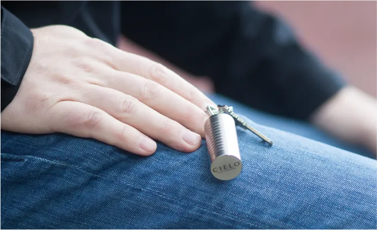 Compact Wide Single Chamber Keychain Pill Holder