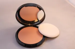 Dual-Activ Powder Compact in Medium Beige