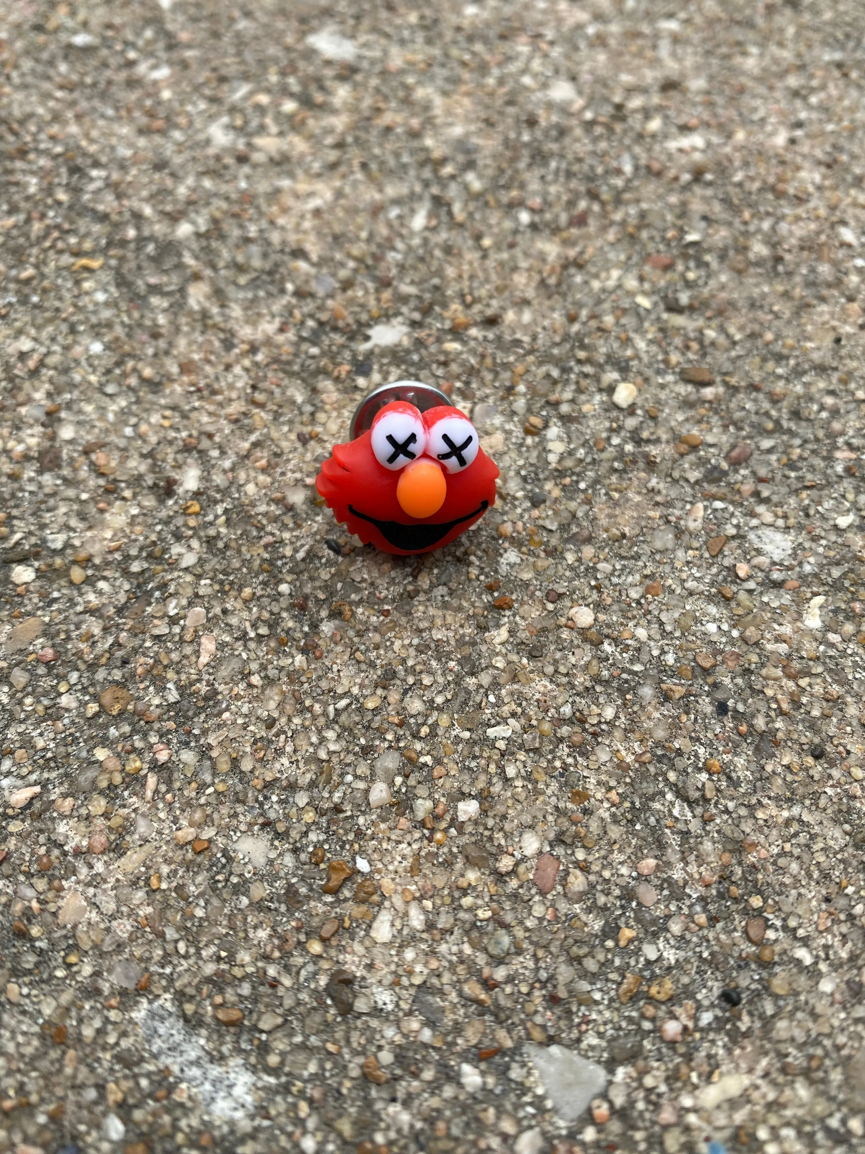 Elmo Kaws Pin Gift