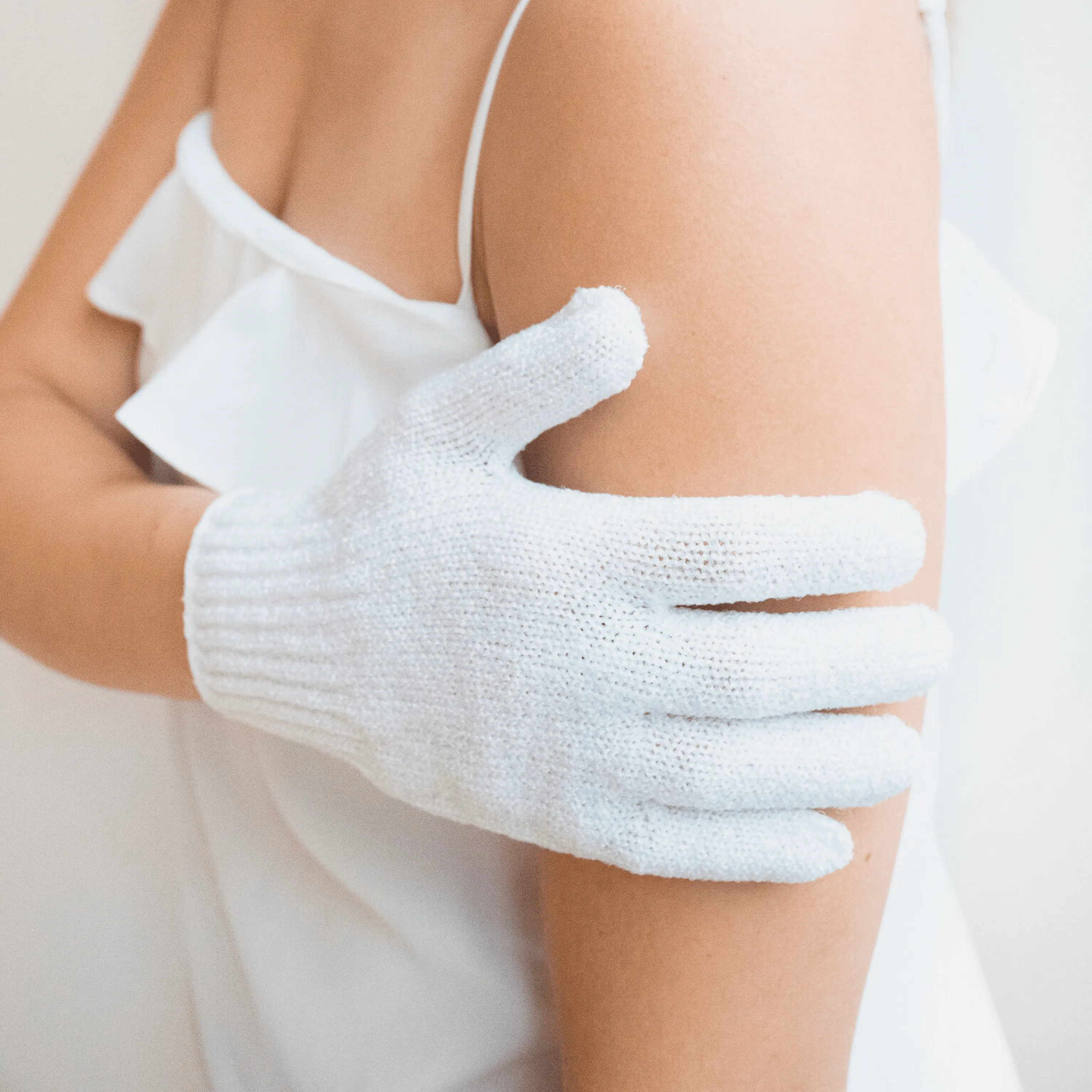 Exfoliating Gloves & Small Vial of Azulene Oil
