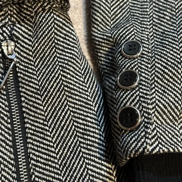 G by Guess Women’s Herringbone Belted Coat Black White Peacoat size XS