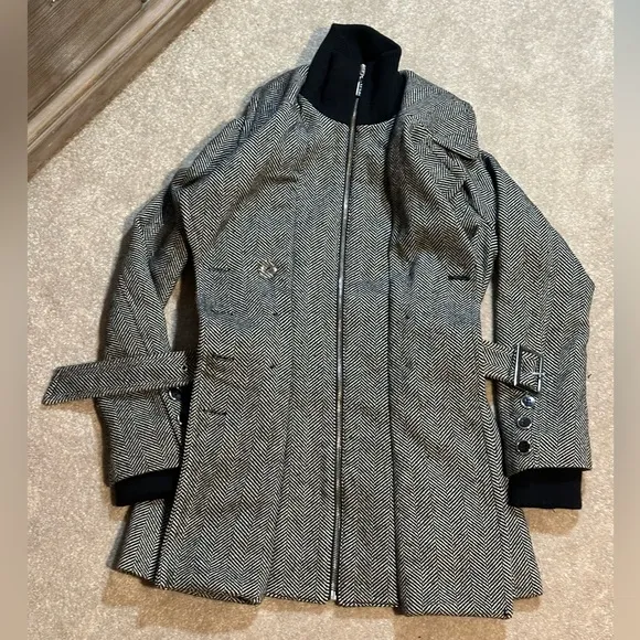 G by Guess Women’s Herringbone Belted Coat Black White Peacoat size XS