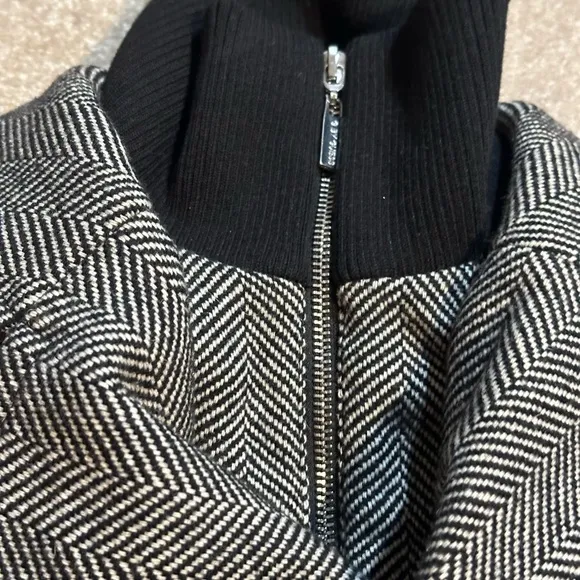 G by Guess Women’s Herringbone Belted Coat Black White Peacoat size XS