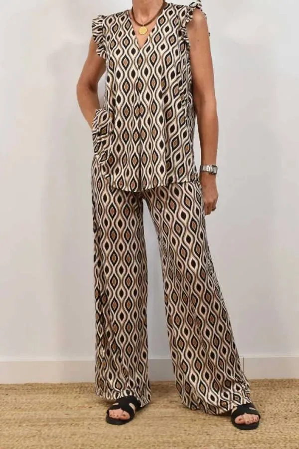 Geometric Chic Series Suit