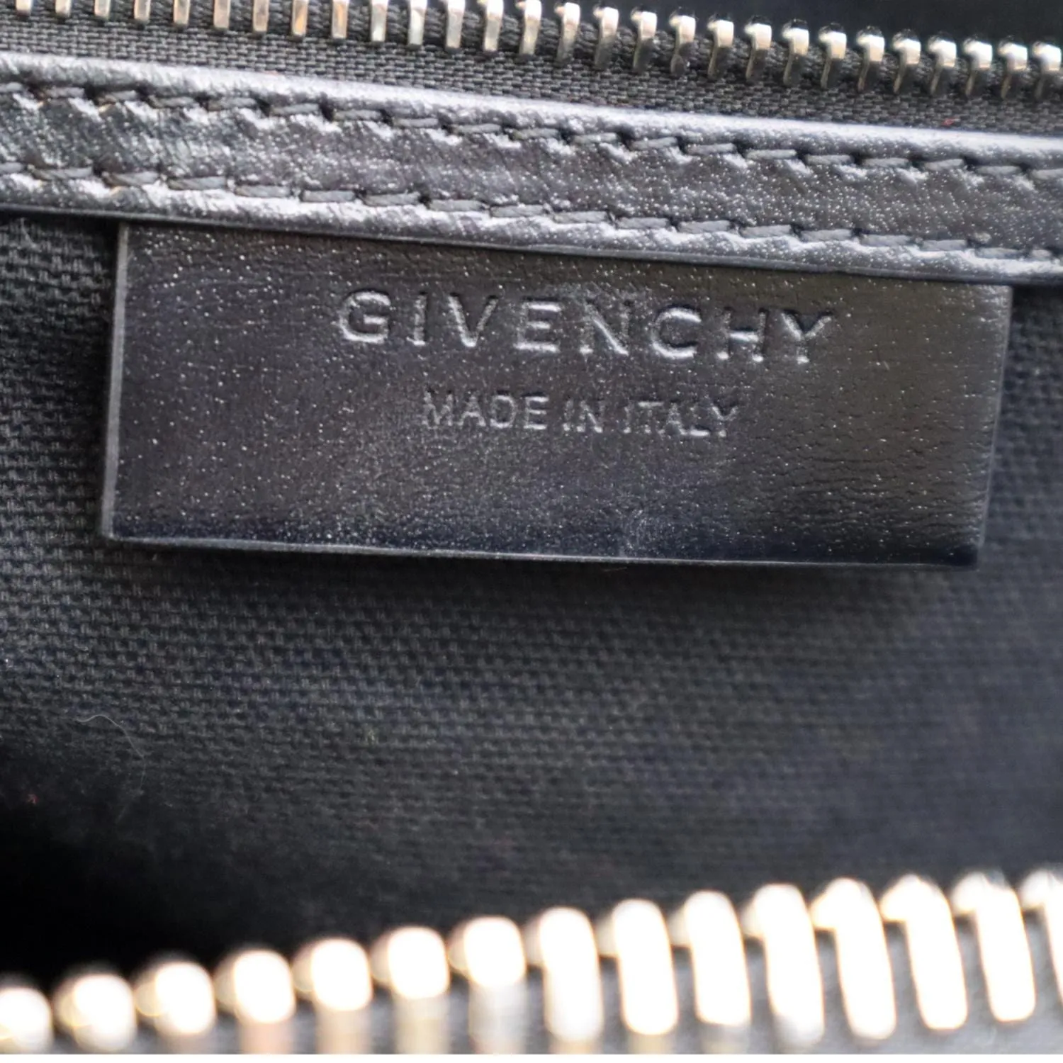 GIVENCHY Antigona Medium Calfskin Leather Shoulder Bag Black