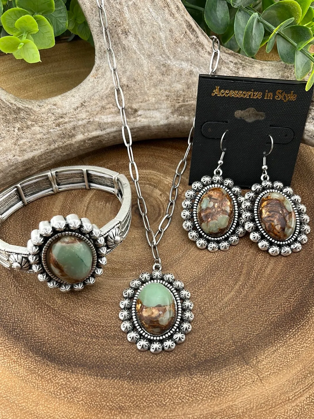 Grant Turquoise Marbled Star Necklace, Earrings & Bracelet - Green