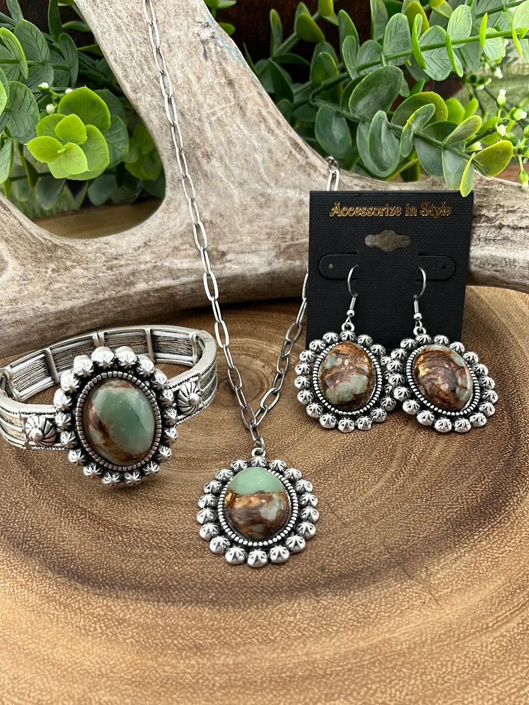 Grant Turquoise Marbled Star Necklace, Earrings & Bracelet - Green