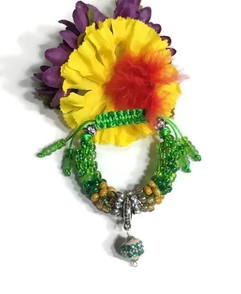 Green bracelet, Handmade green beaded Kumihimo wrap, woman size, macrame clasp, Boho-chic, The green mix bracelet