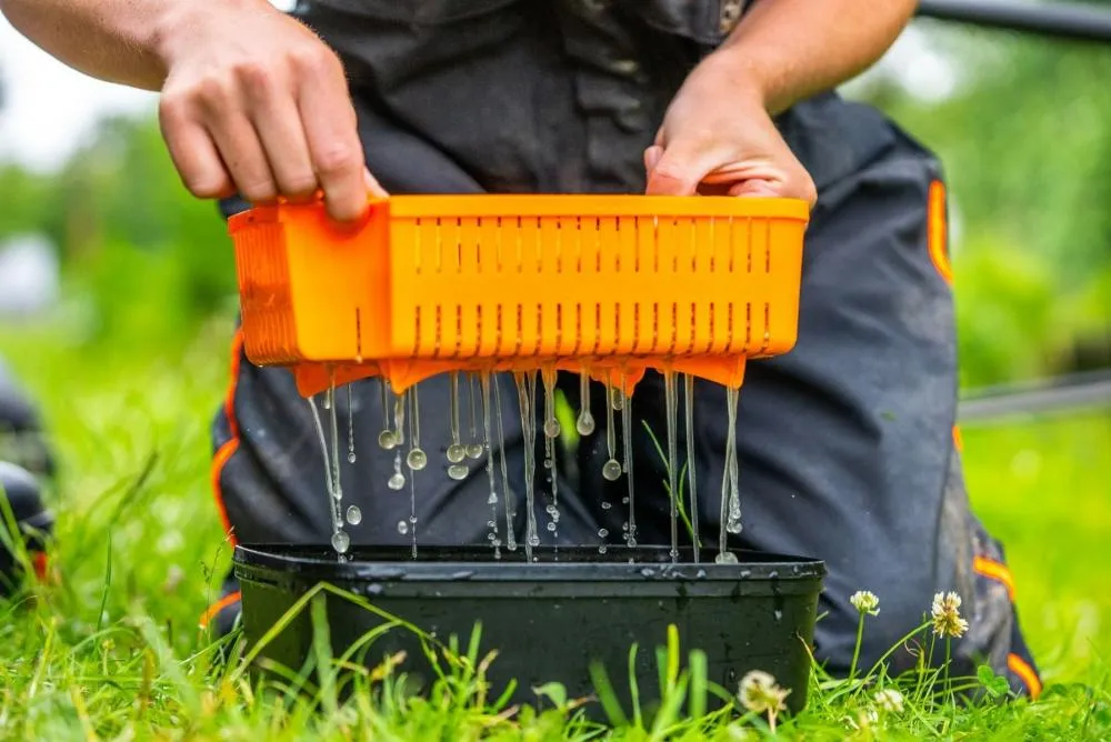 GURU 5.3 PINT BAIT BOX