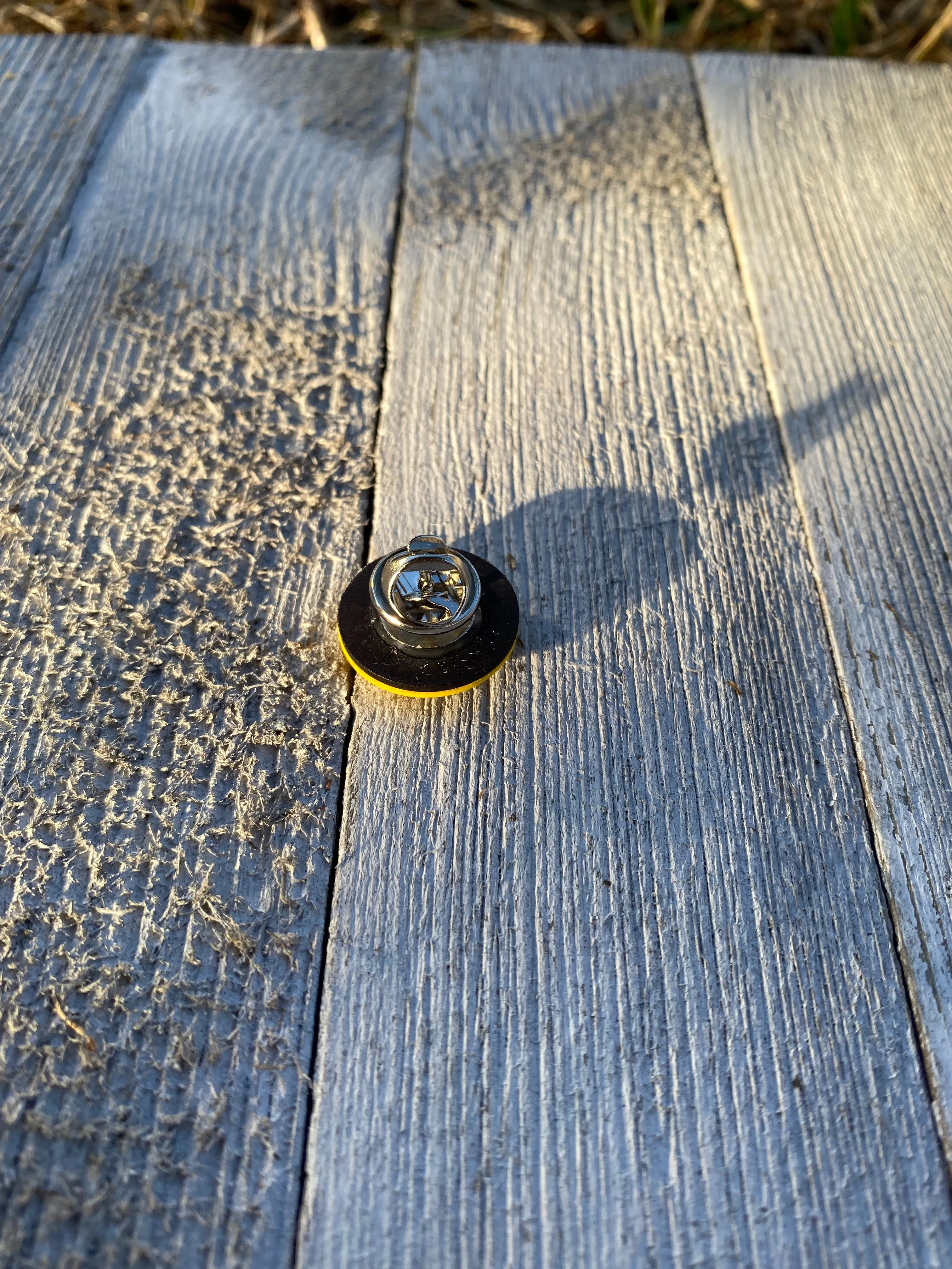 Happy Face pin Gift