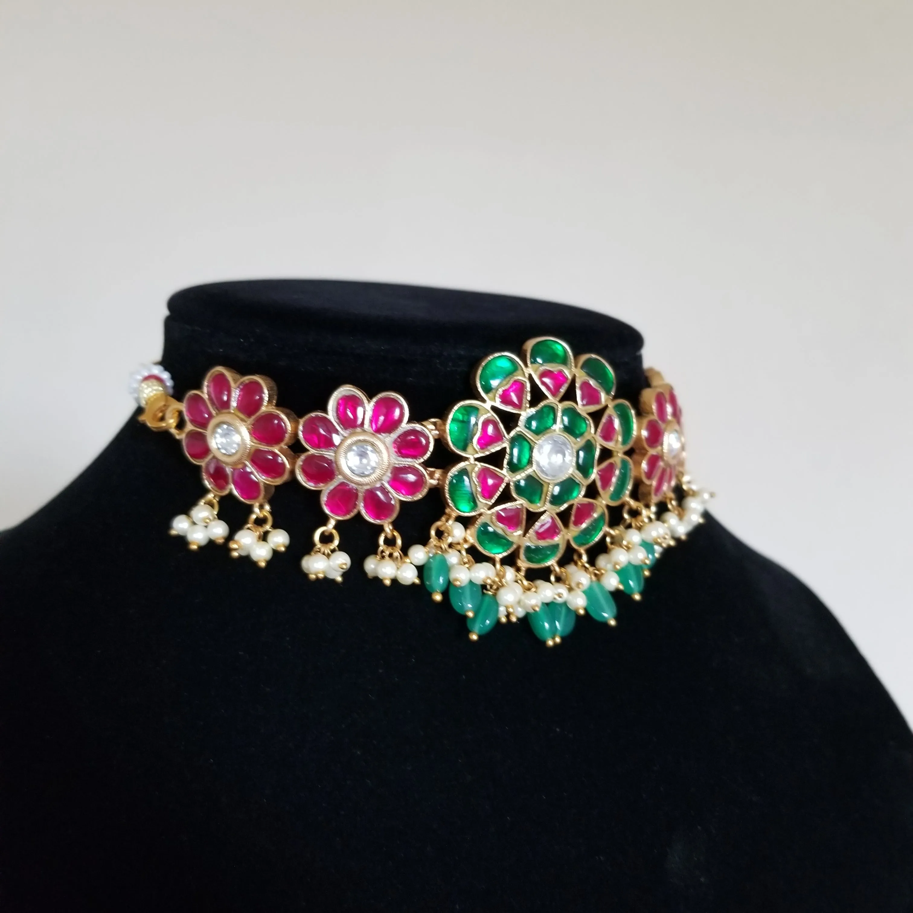 Jadau Kundan Multi Flower Design Choker JV1