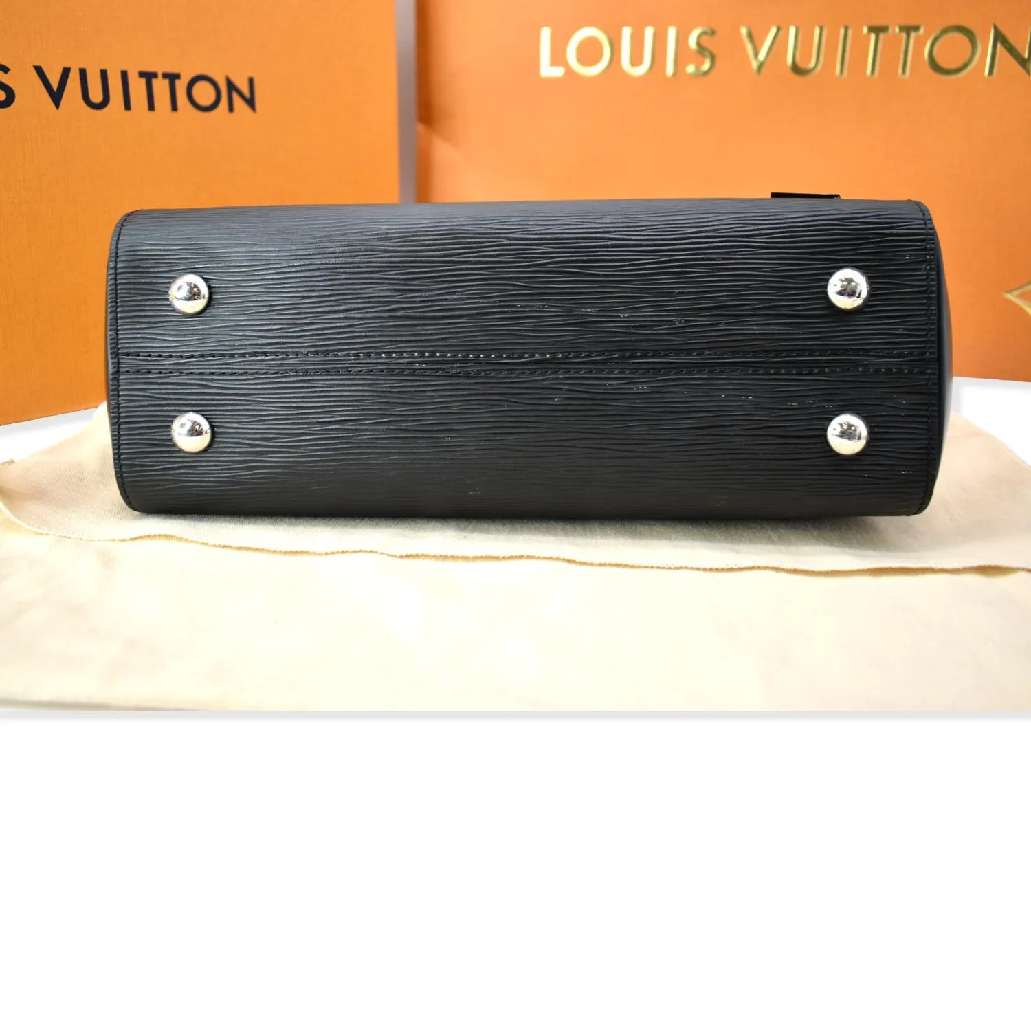 LOUIS VUITTON Cluny MM Epi Leather Shoulder Bag Black - Hot Deals