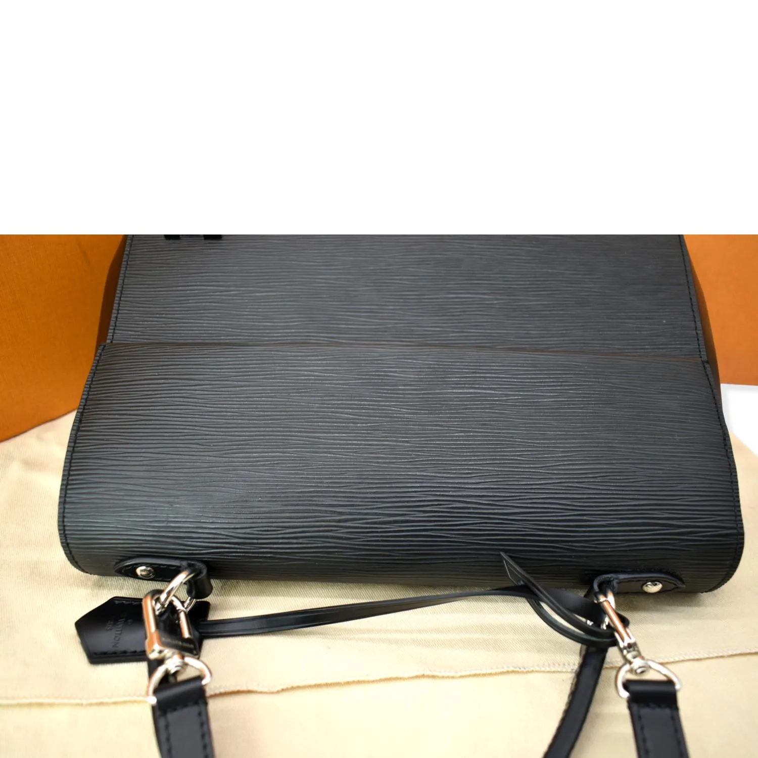 LOUIS VUITTON Cluny MM Epi Leather Shoulder Bag Black - Hot Deals