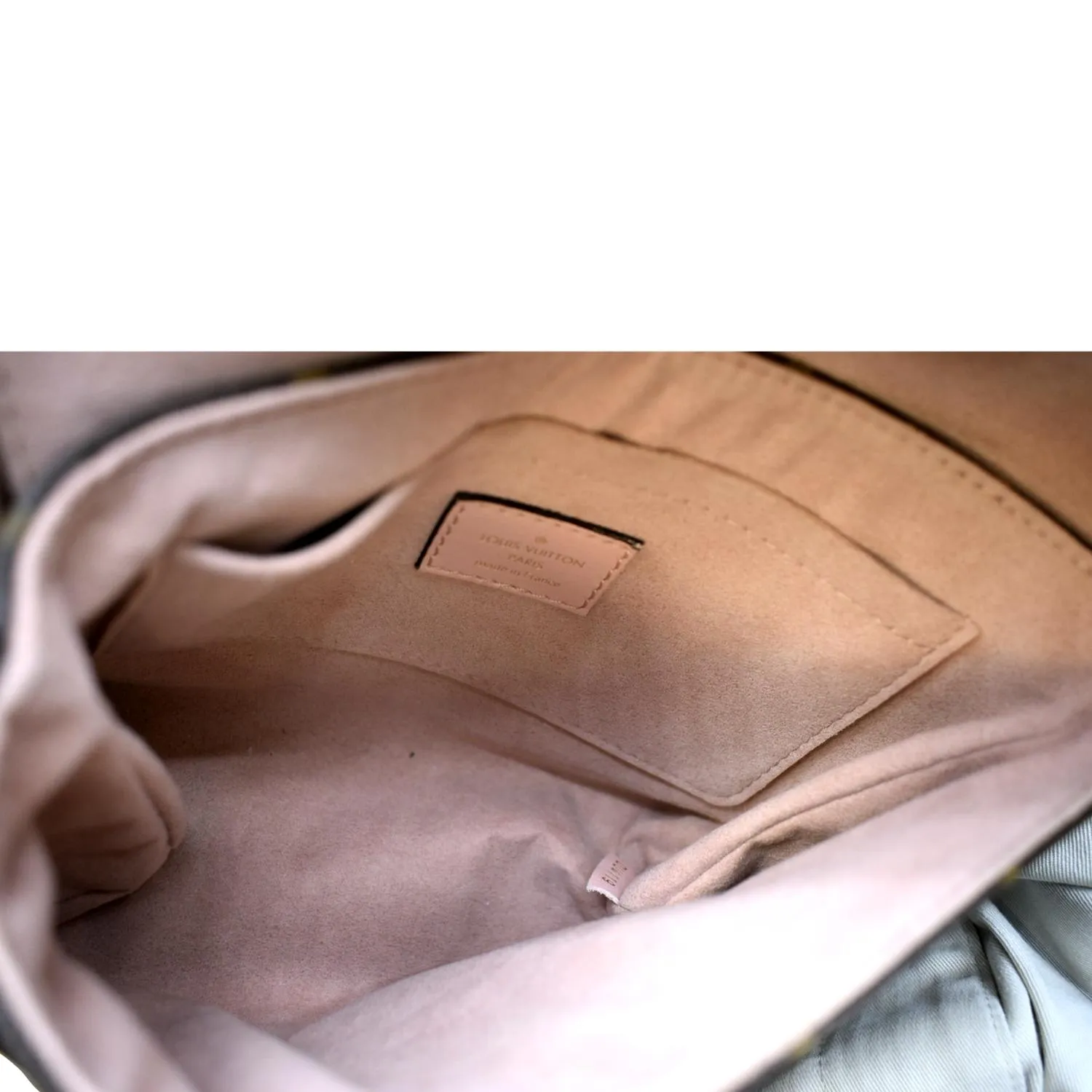 LOUIS VUITTON Locky BB Monogram Canvas Crossbody Bag Rose Poudré