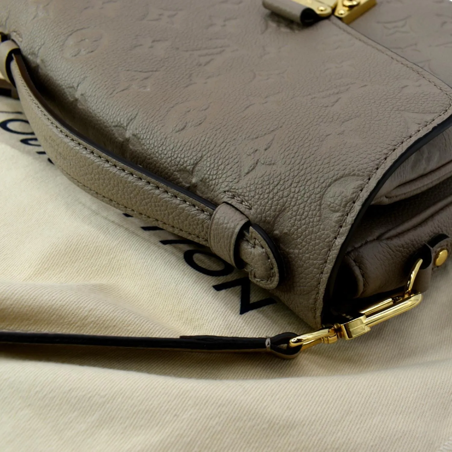 LOUIS VUITTON  Metis Pochette Empreinte Leather Crossbody Bag Taupe