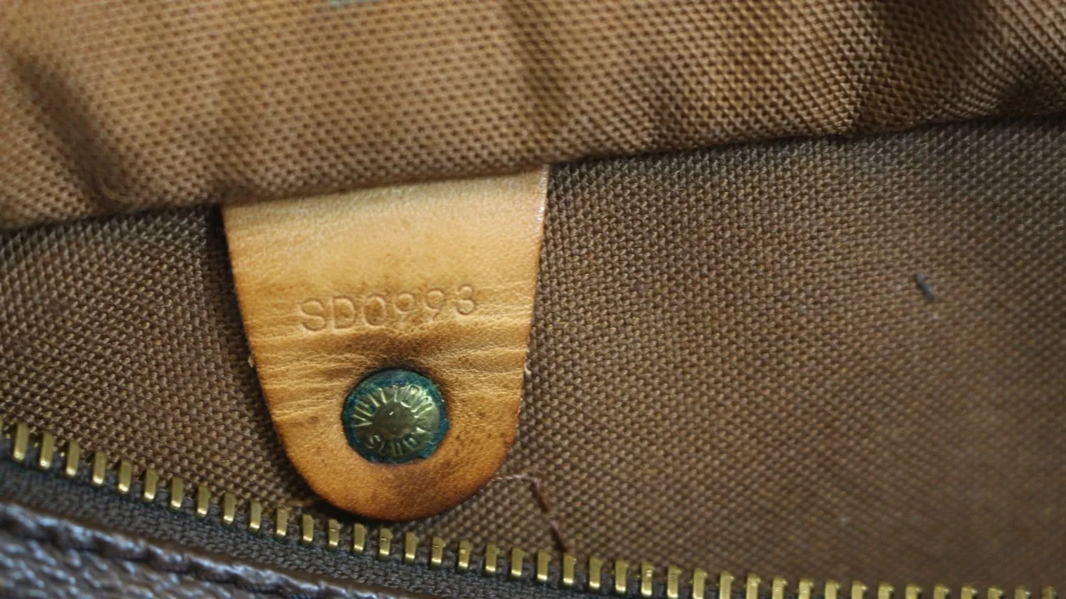 LOUIS VUITTON Monogram Canvas Speedy 25 Satchel Bag