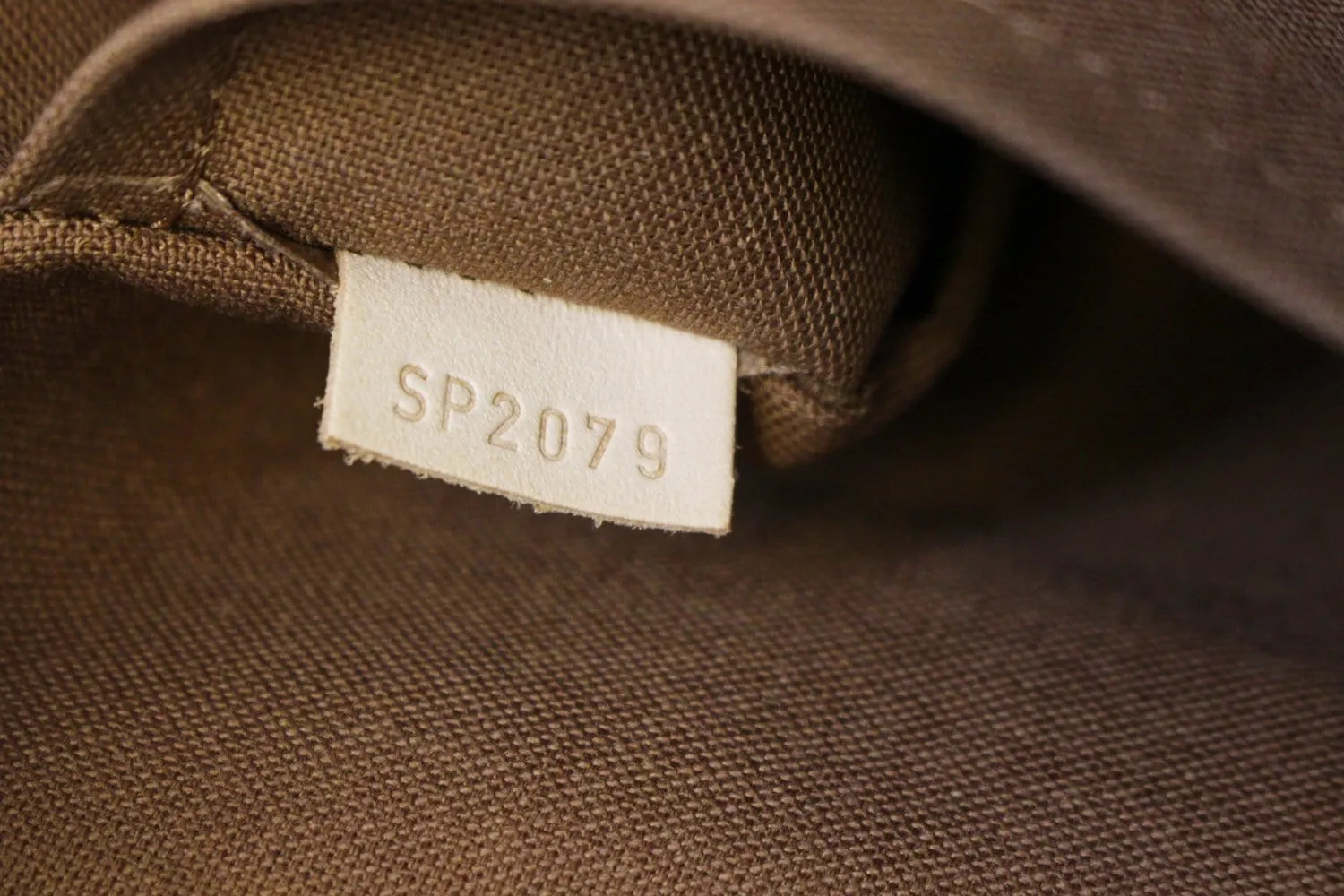 LOUIS VUITTON Monogram Canvas Tivoli GM Brown Satchel Bag