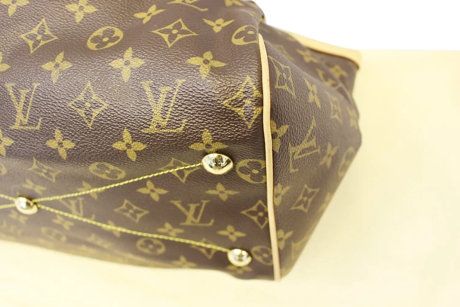 LOUIS VUITTON Monogram Canvas Tivoli GM Brown Satchel Bag