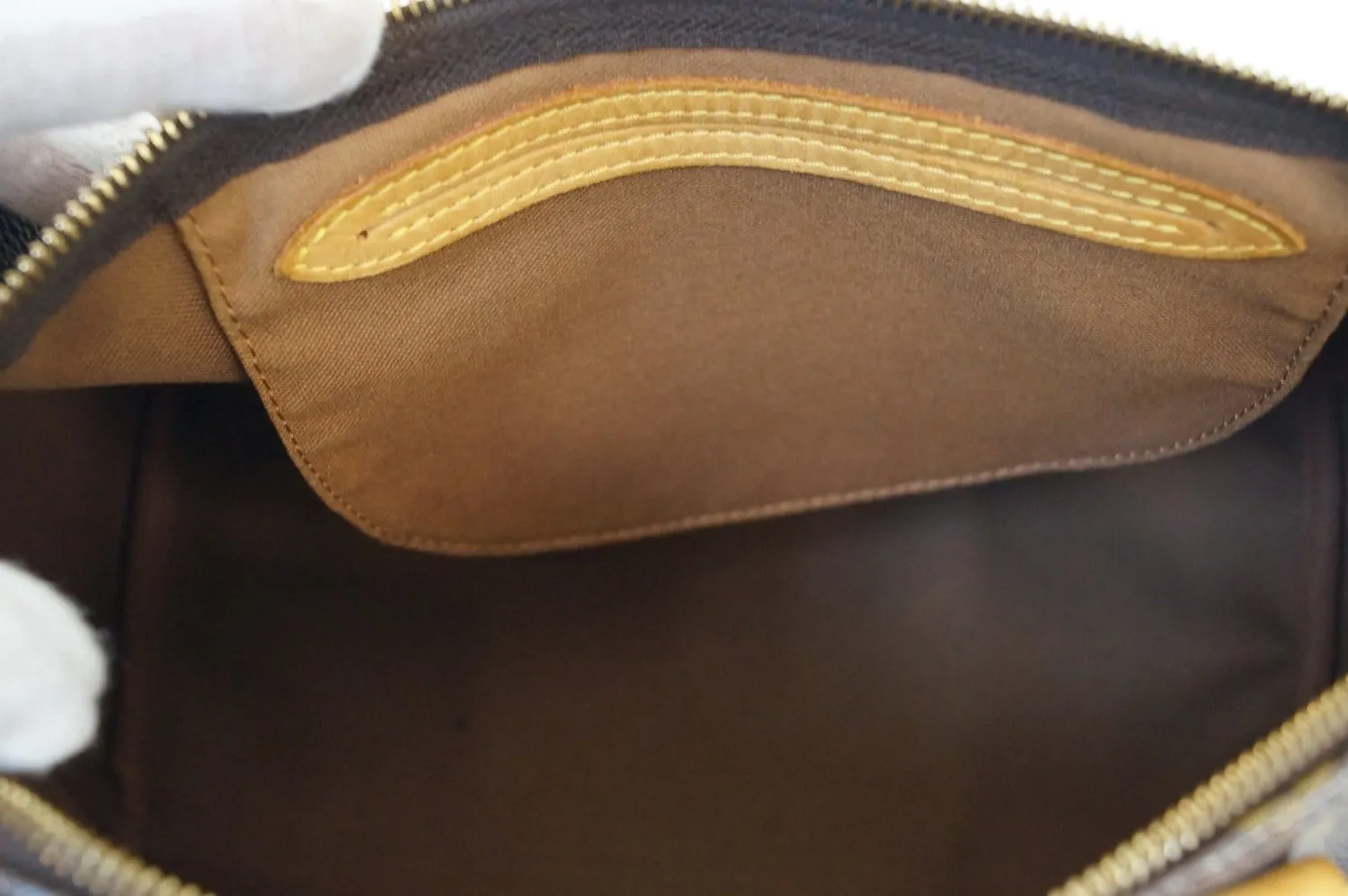 LOUIS VUITTON Monogram Speedy 30 Satchel Bag