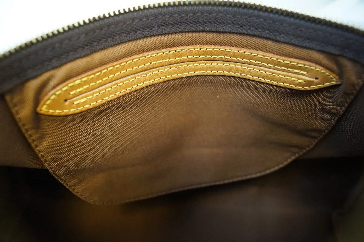 LOUIS VUITTON Monogram Speedy 35 HandBag