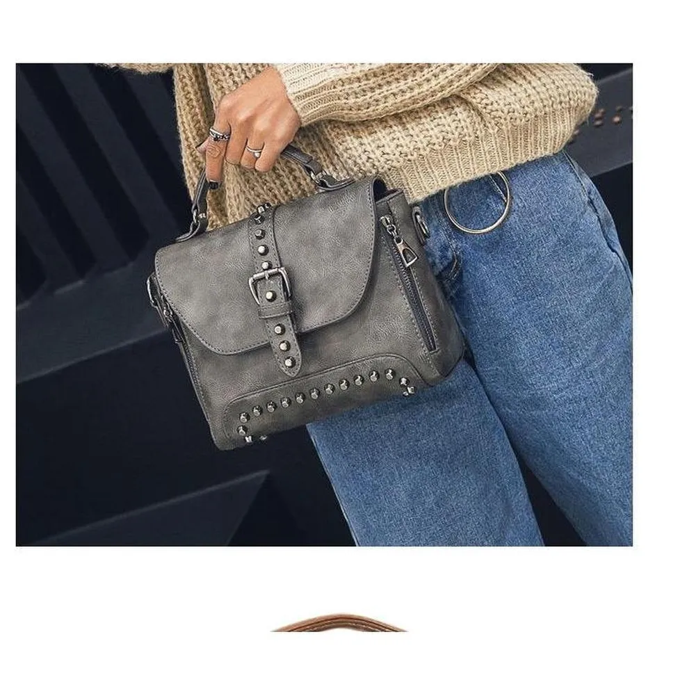 <bold>Messenger / Crossbody Bag <br>Vegan-Leather