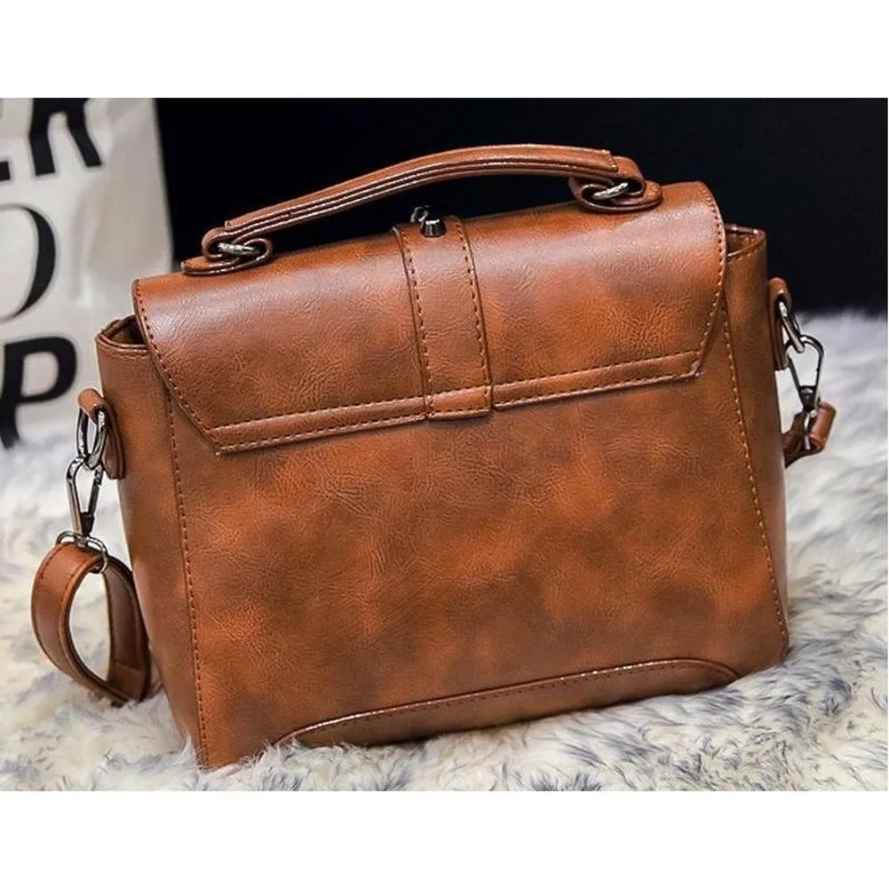 <bold>Messenger / Crossbody Bag <br>Vegan-Leather