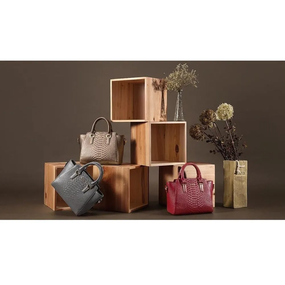 <bold>Messenger / Tote Bag <br>Genuine-Leather