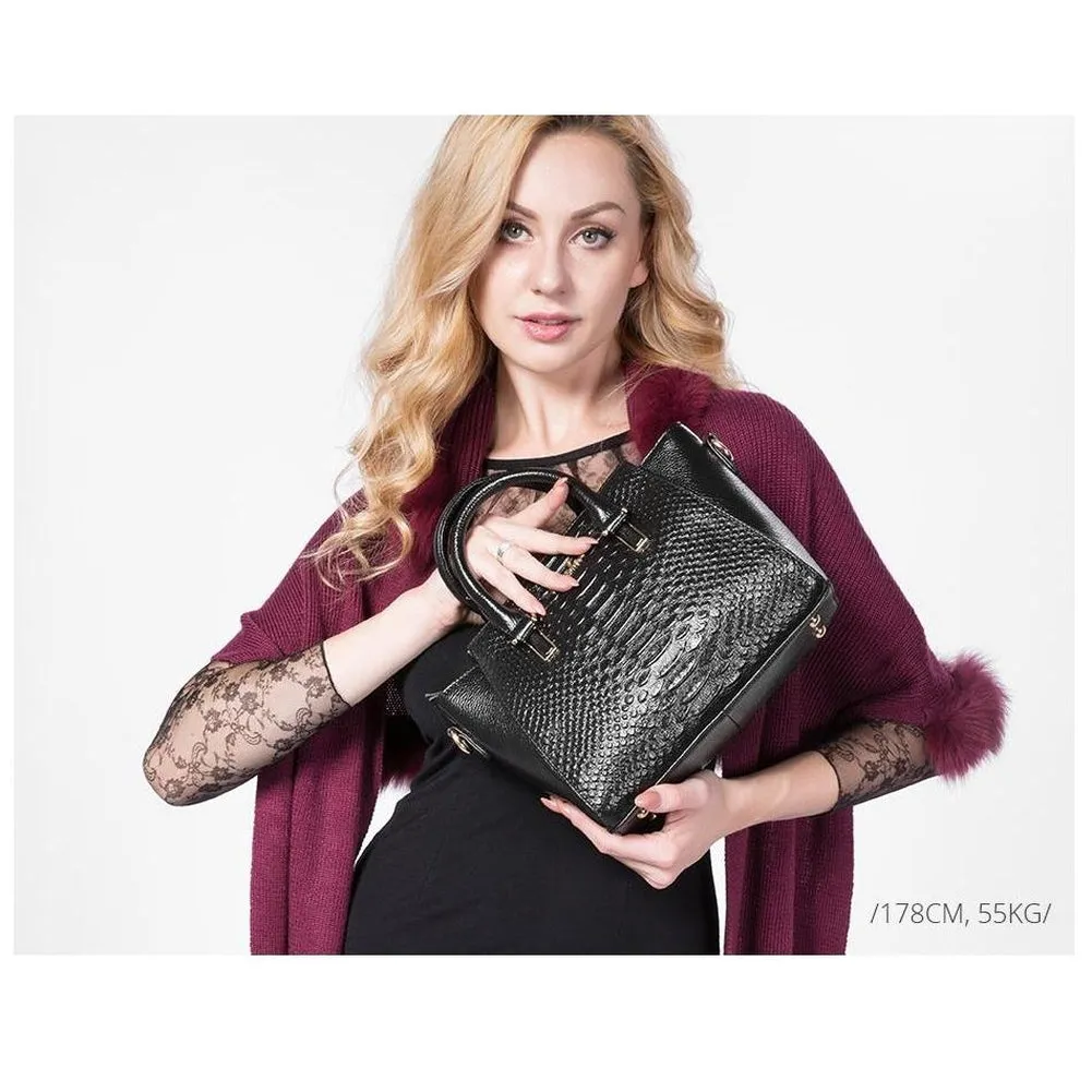 <bold>Messenger / Tote Bag <br>Genuine-Leather