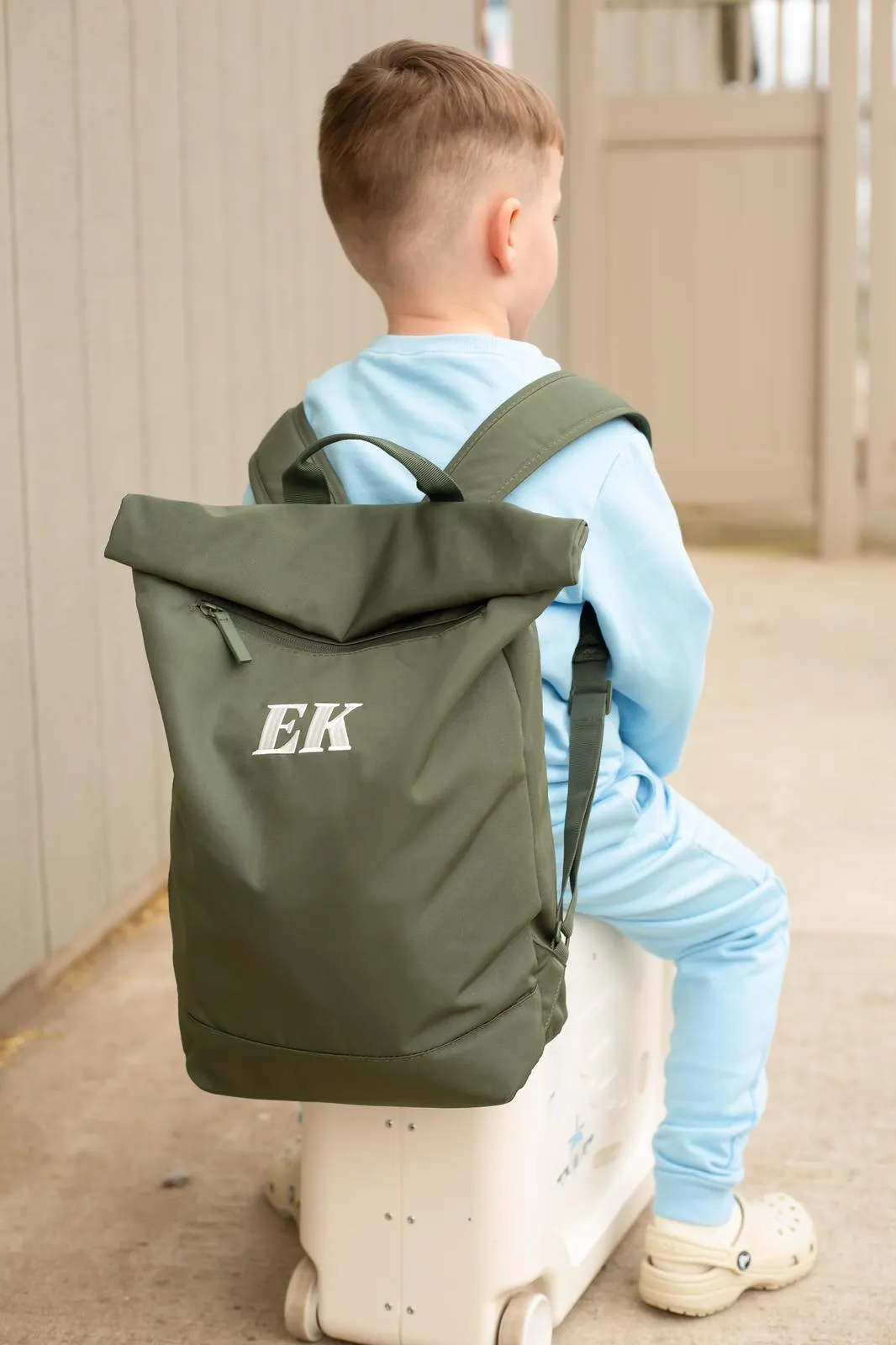 Medium Lana backpack - Embroidered