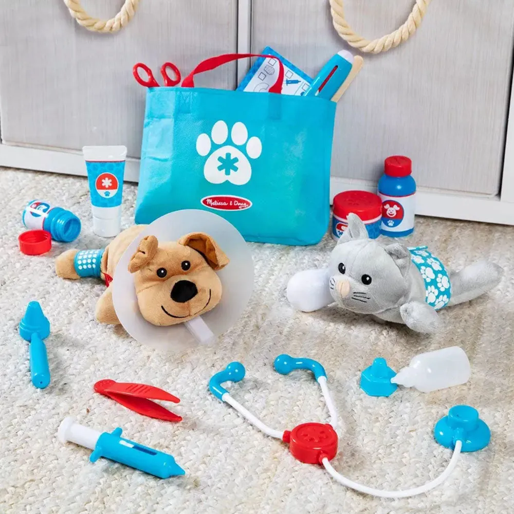 Melissa and Doug - Examine and Treat Pet Vet Play Set