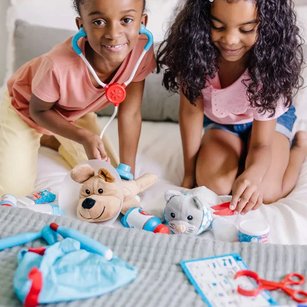Melissa and Doug - Examine and Treat Pet Vet Play Set