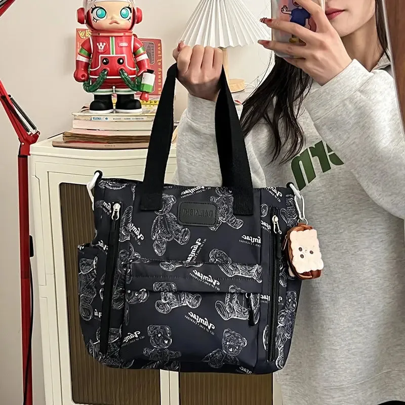 Mochila Pequena e Estilosa: Ideal para o Dia a Dia!