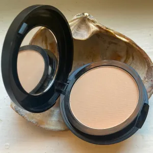 Neutral Beige Pro Finish Foundation Compact