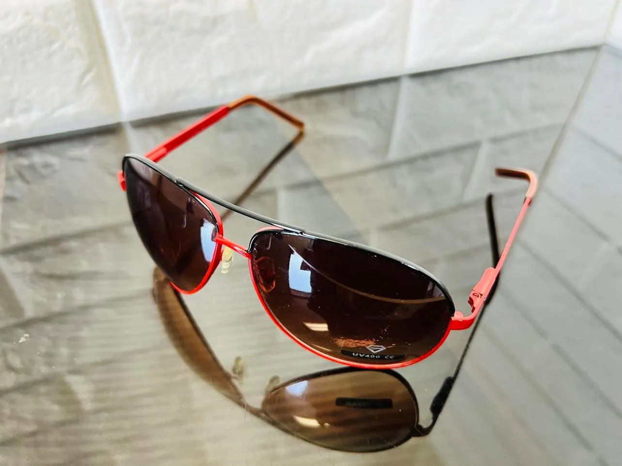 New Designer Rep. Aviator Sunglasses, 400 UV Protection! Red   Black with gradient lenses - Retails $40 