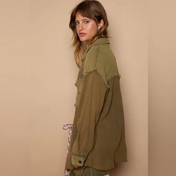 NEW POL Vintage Wash Olive Top With Pocket size Small