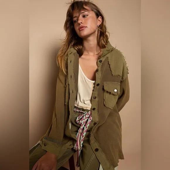 NEW POL Vintage Wash Olive Top With Pocket size Small