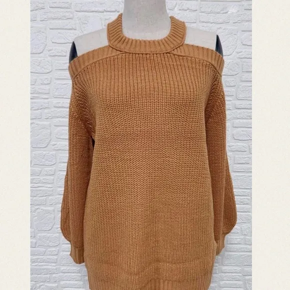 NWT Off shoulder long sleeve knit top.
