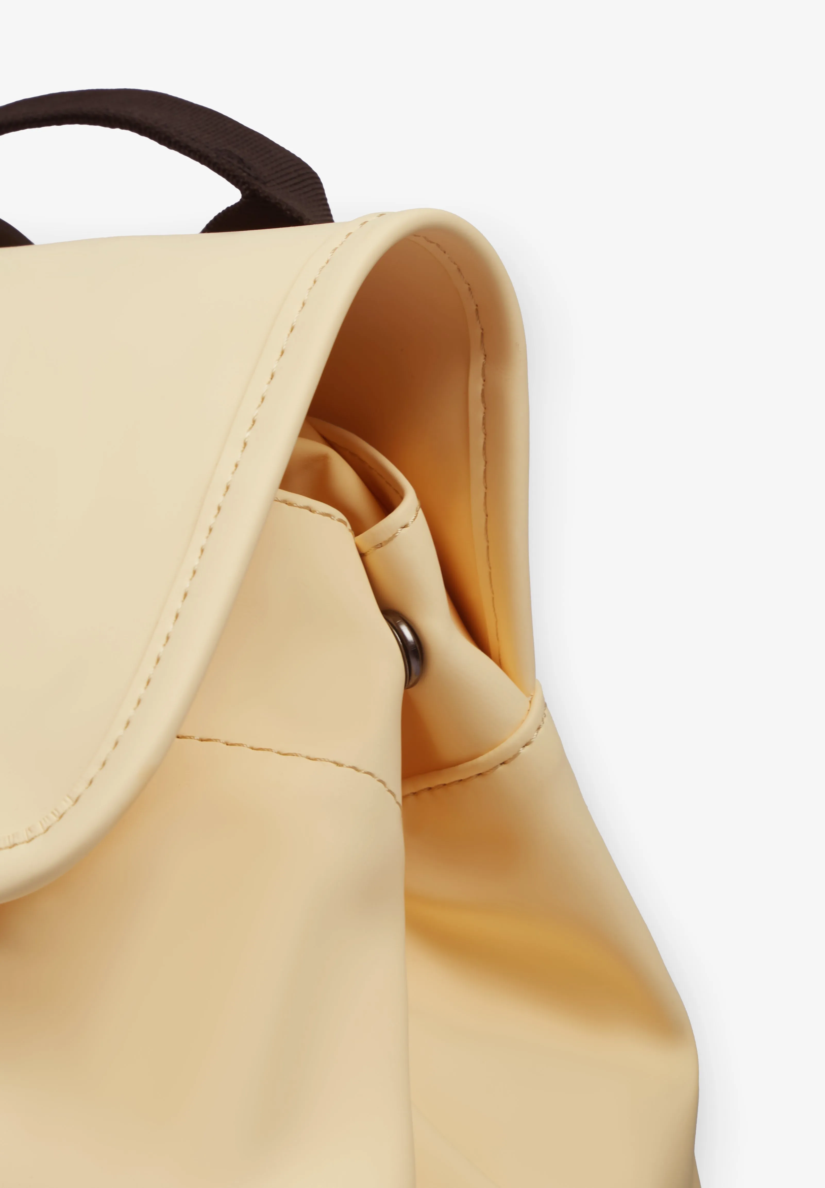 RAINS | BUCKET BACKPACK W3