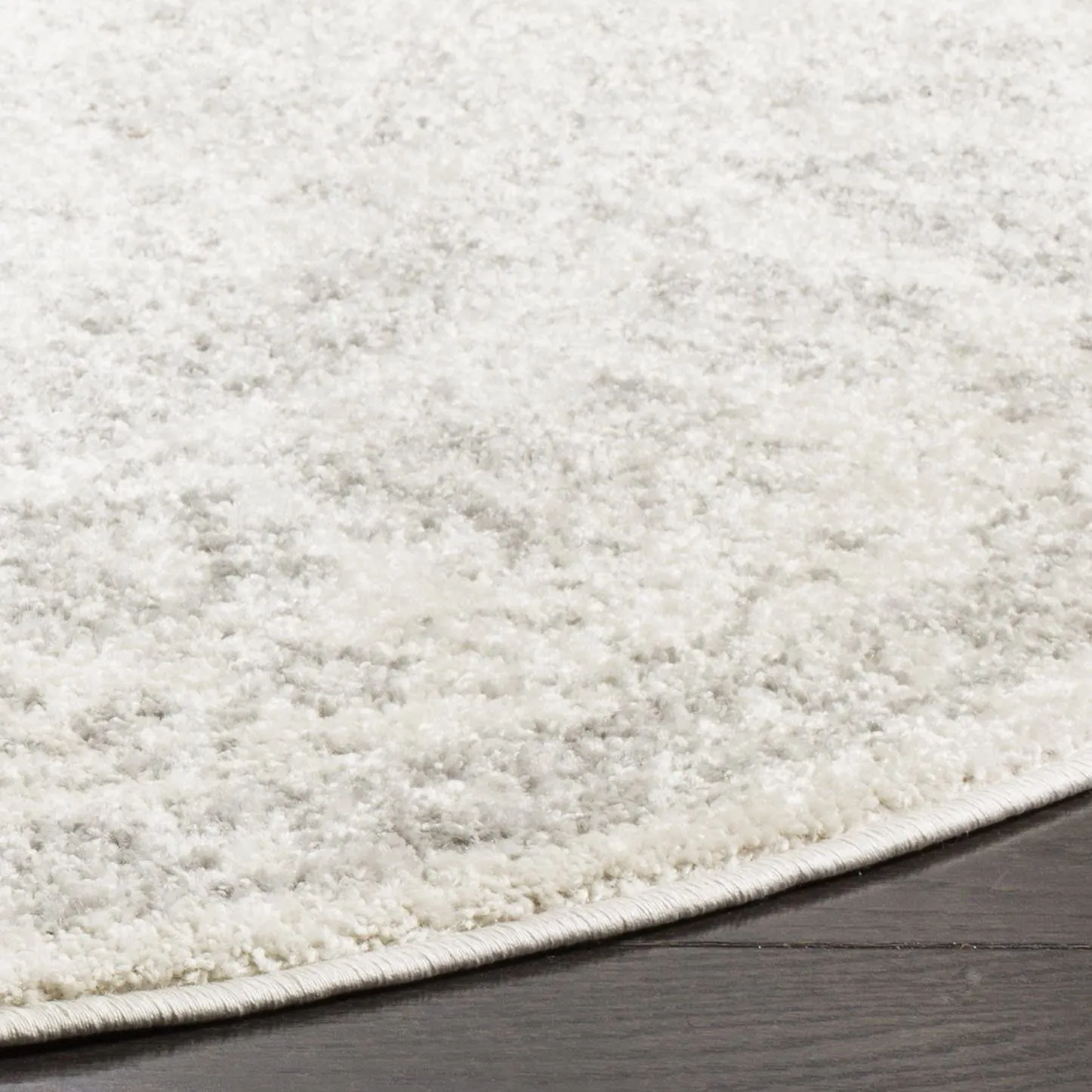 Safavieh Adirondack Collection Oriental Distressed Area Rug, 6Ft 7" Round, Ivory/Silver! Retails $232 W/Tax!