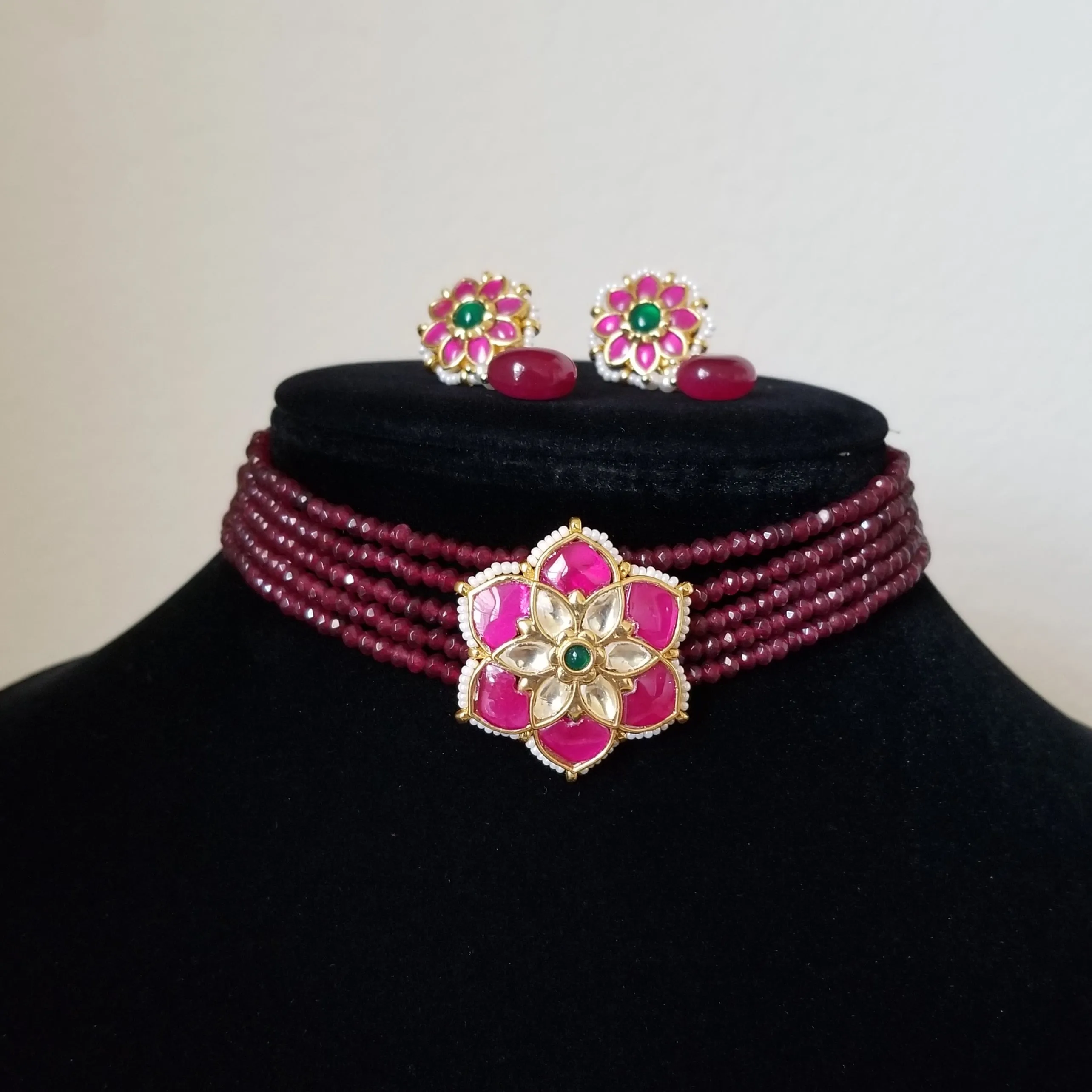 Sitara Pachi Kundan Choker Set With Gold Plating