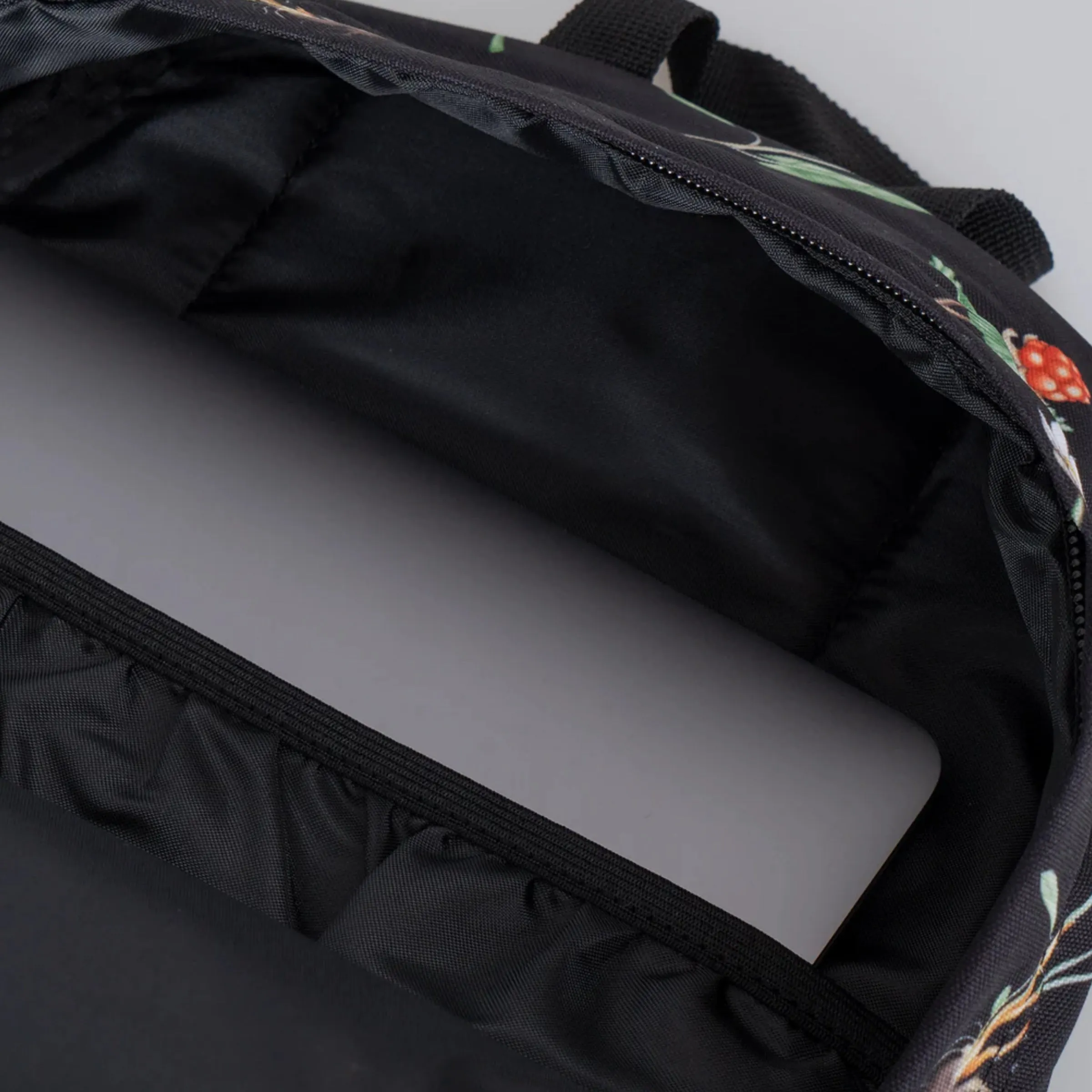 SQRTN Plants Backpack - Black